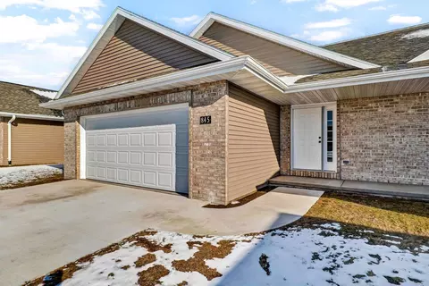 845 Killarny Trl, De Pere, WI 54115