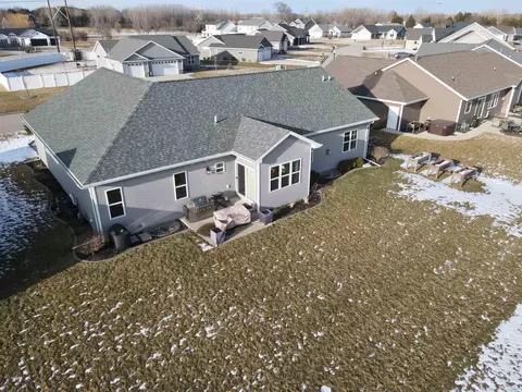 2819 W Hidden Pine Dr, Appleton, WI 54913 photo 25