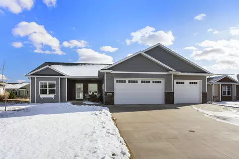 2819 W Hidden Pine Dr, Appleton, WI 54913 photo 3