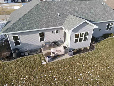 2819 W Hidden Pine Dr, Appleton, WI 54913 photo 27