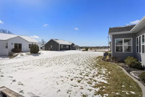 2819 W Hidden Pine Dr, Appleton, WI 54913 photo 22