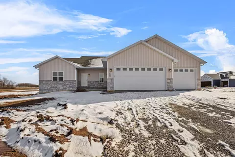 Exterior - 3909 E Zion Ct, Appleton, WI 54913 photo 3 of 3