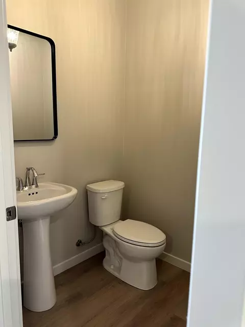 Bath - n9249 Constellation Drive, Appleton, WI 54915 photo 6 of 8