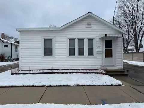 1131 Stuart St, Green Bay, WI 54301