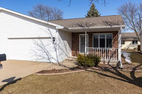 218 Bluebird Ln, Kimberly, WI 54136