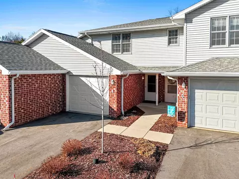 2559 Telluride Trl #B, Green Bay, WI 54313