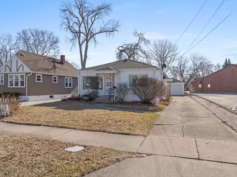 1209 13th Ave, Green Bay, WI 54304