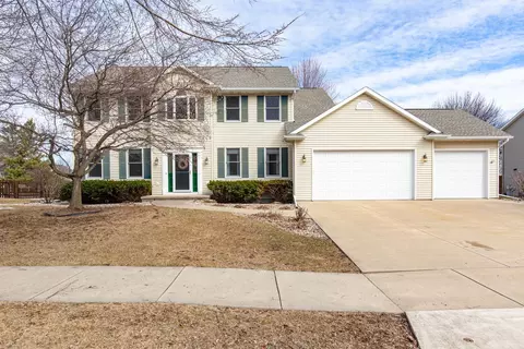 400 E Apple Creek Rd, Appleton, WI 54913