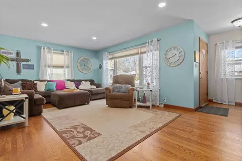 Other - 1137 W Parkway Blvd, Appleton, WI 54914 photo 2 of 10