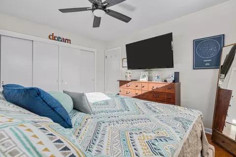 Bedroom - 1137 W Parkway Blvd, Appleton, WI 54914 photo 5 of 5