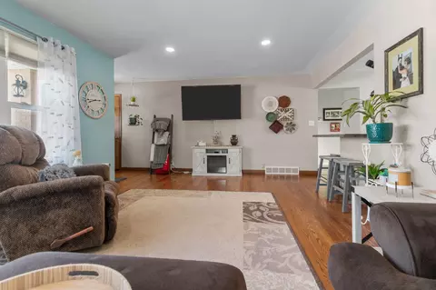 Other - 1137 W Parkway Blvd, Appleton, WI 54914 photo 3 of 10