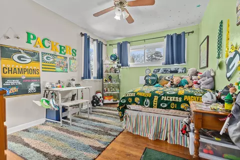 Bedroom - 1137 W Parkway Blvd, Appleton, WI 54914 photo 1 of 5