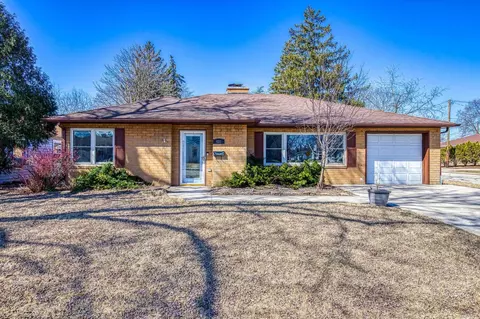 421 S Lake St, Neenah, WI 54956