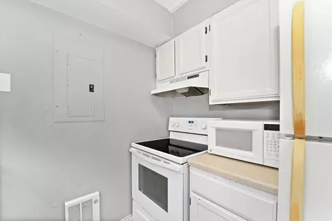 Kitchen - 929 S West Ct #A, Appleton, WI 54915 photo 1 of 2