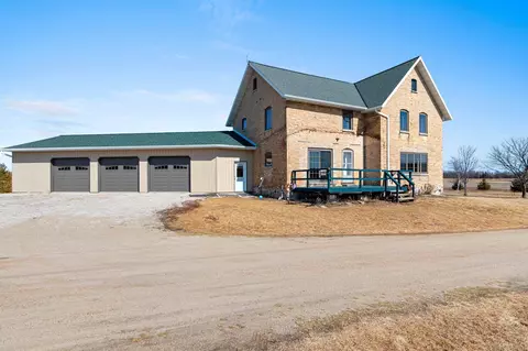 n8327 Poplar Drive, Algoma, WI 54201