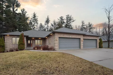 3640 Stockbury St, Green Bay, WI 54313