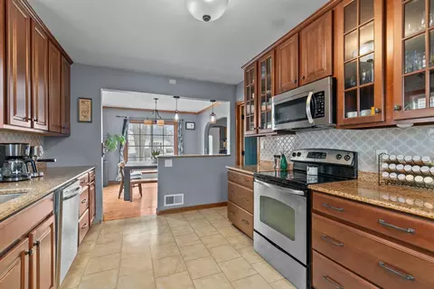 1338 W Spring St, Appleton, WI 54914 photo 8