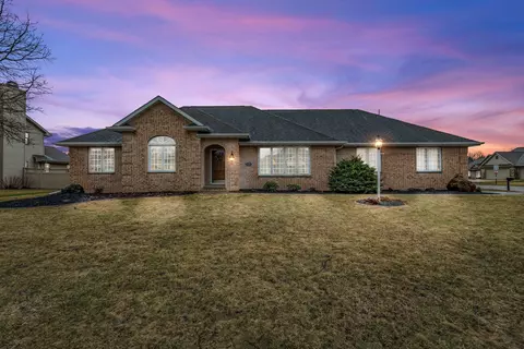 1481 Waterford Dr, Green Bay, WI 54313