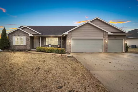 1163 Faversham Way, Green Bay, WI 54313