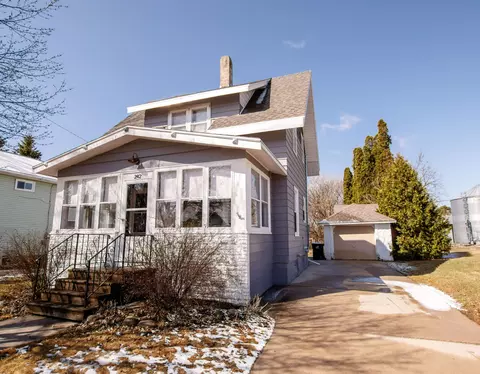 242 N Main St, Oakfield, WI 53065