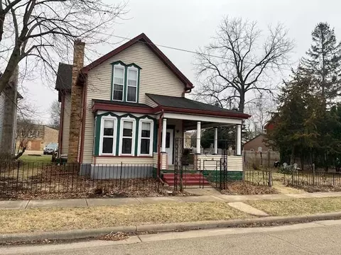 45 E Hudson St, Mazomanie, WI 53560