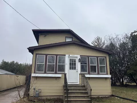 1019 Weisbrod St, Oshkosh, WI 54902