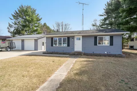 366 E Cumberland St, Berlin, WI 54923