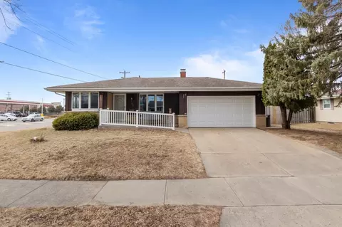 723 S Westfield St, Oshkosh, WI 54902