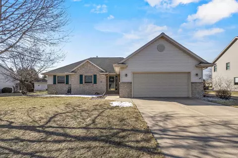 1235 Rita Ln, De Pere, WI 54115