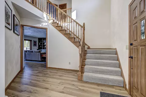 Entry Way - 2417 S Matthias St, Appleton, WI 54915 photo 1 of 2