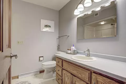 Bath - 2417 S Matthias St, Appleton, WI 54915 photo 3 of 3
