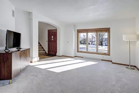 Living - 2417 S Matthias St, Appleton, WI 54915 photo 2 of 7