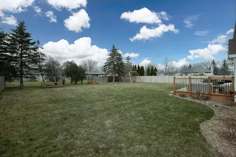 Exterior - 2417 S Matthias St, Appleton, WI 54915 photo 9 of 14