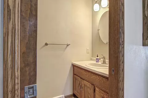 Bath - 2417 S Matthias St, Appleton, WI 54915 photo 1 of 3