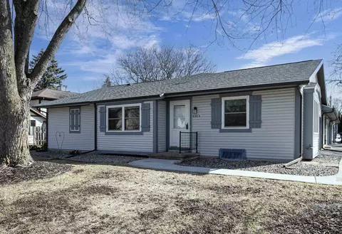 630 Stonehedge Ln #4A, Appleton, WI 54914