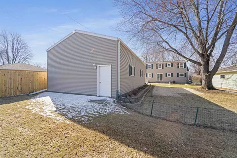 Exterior - 1218 W Frances St, Appleton, WI 54914 photo 4 of 8