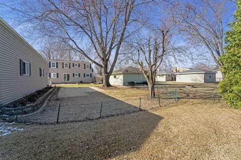 Exterior - 1218 W Frances St, Appleton, WI 54914 photo 6 of 8