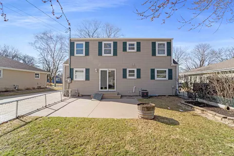 Exterior - 1218 W Frances St, Appleton, WI 54914 photo 3 of 8