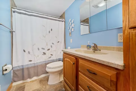 Bath - 1218 W Frances St, Appleton, WI 54914 photo 1 of 2