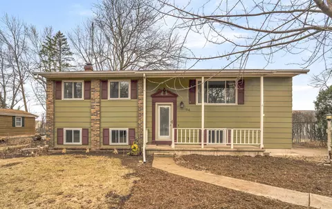 164 N Oakwood Rd, Oshkosh, WI 54904
