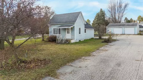 8469 Steeple Hill Dr, Larsen, WI 54947