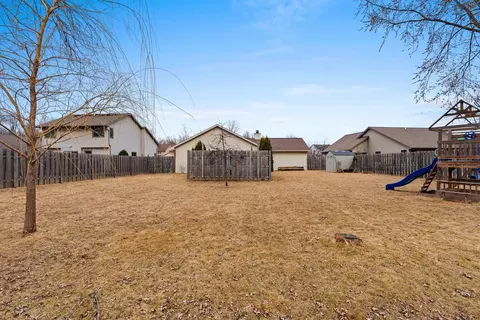 Exterior - 2837 Schaefer Cir, Appleton, WI 54915 photo 5 of 8