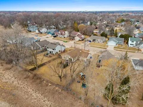 View/Area - 2837 Schaefer Cir, Appleton, WI 54915 photo 2 of 4