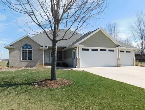 2179 River Trail Ct, De Pere, WI 54115