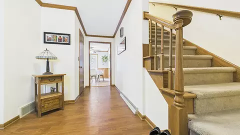Entry Way - 3119 N Peachtree Ln, Appleton, WI 54911 photo 1 of 2