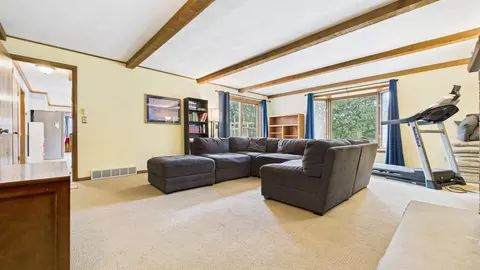 Living - 3119 N Peachtree Ln, Appleton, WI 54911 photo 3 of 3