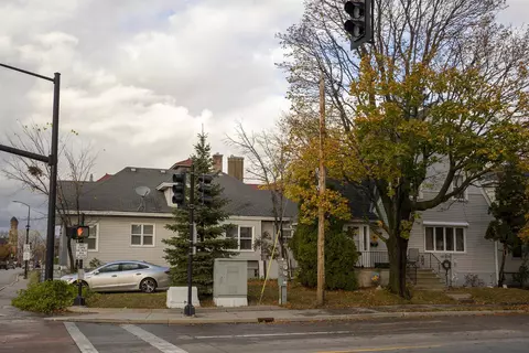 443 S Monroe Ave, Green Bay, WI 54301
