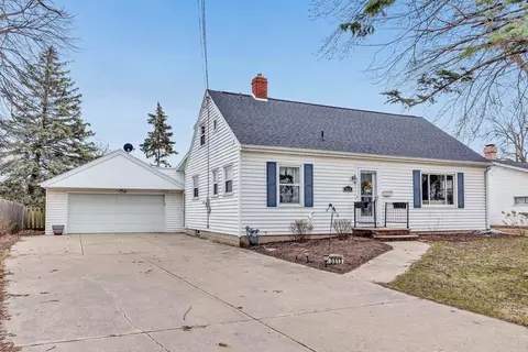 3313 S Webster Ave, Green Bay, WI 54301