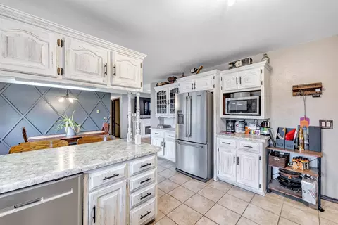 Kitchen - 3237 Mill Rd, Greenleaf, WI 54126 photo 3 of 4