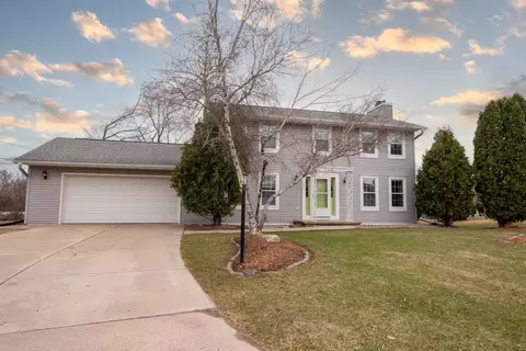 1280 Orchard Ct, Neenah, WI 54956